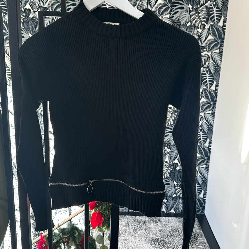 Knit sweater